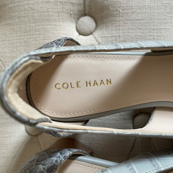 NWOT Cole Haan Grey Low Stacked Heels - Picture 14 of 15